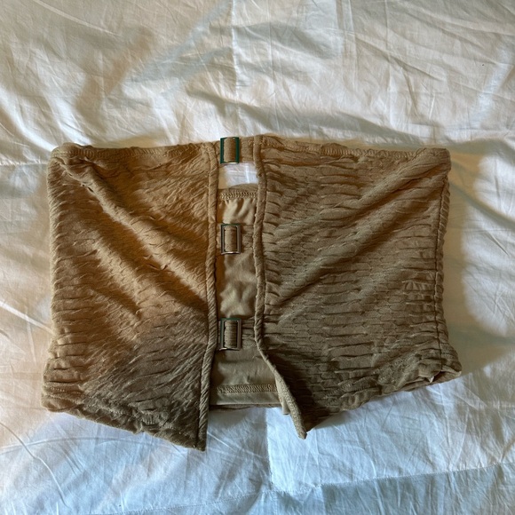 Crop top - Picture 1 of 1